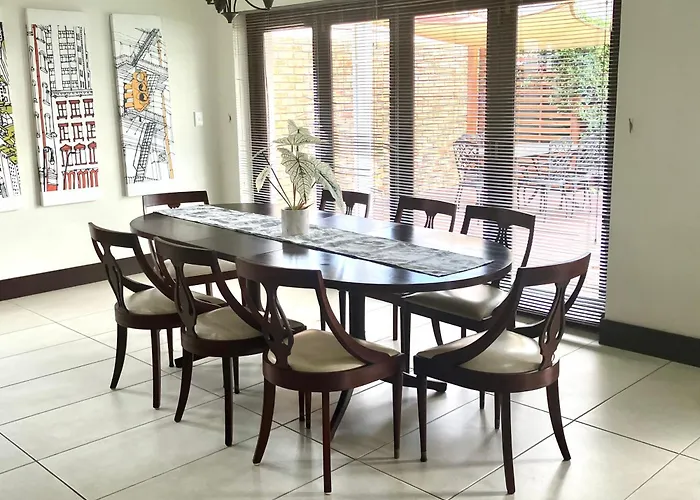 Peaceful Home In Richmond Hill