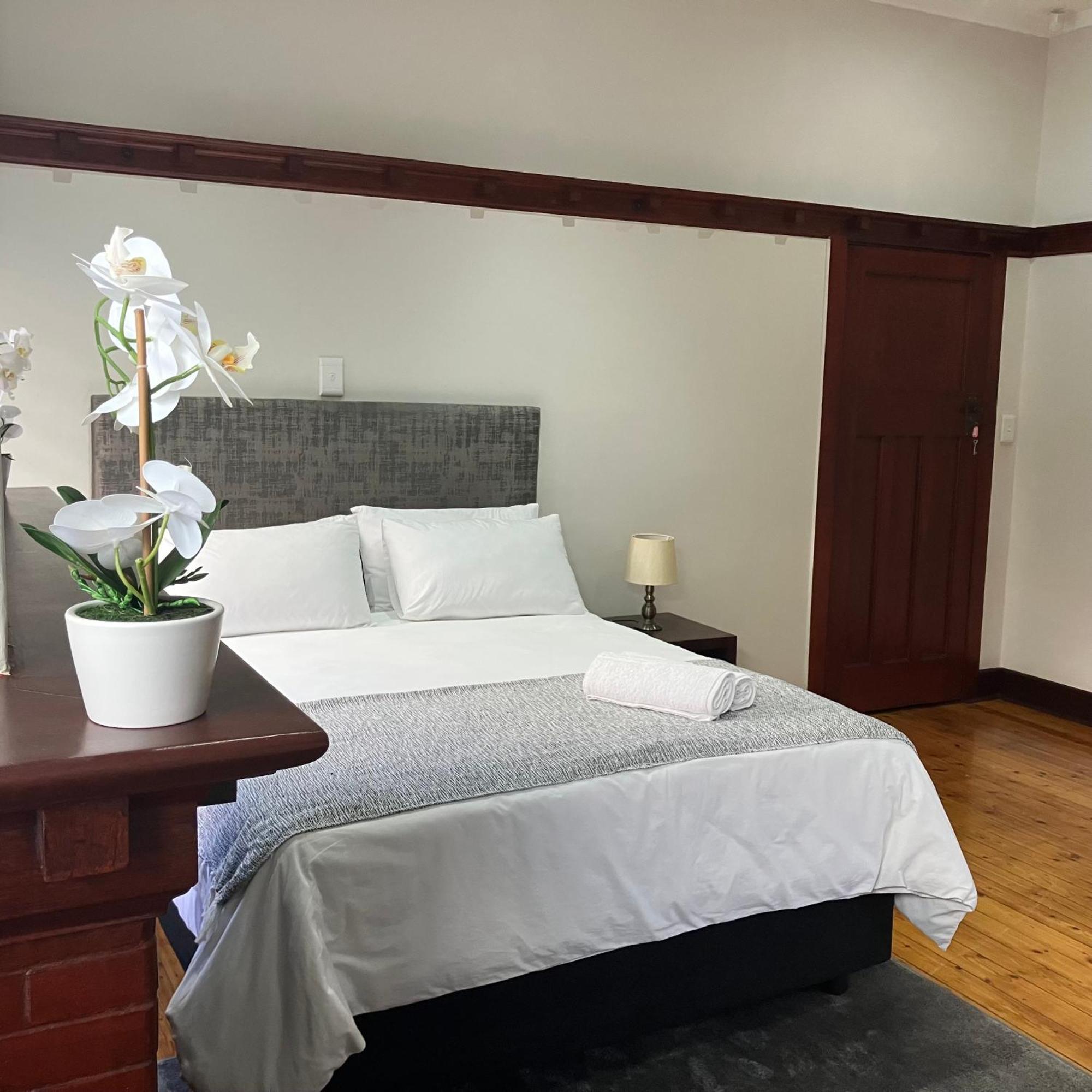 Peaceful In Richmond Hill Holiday home *